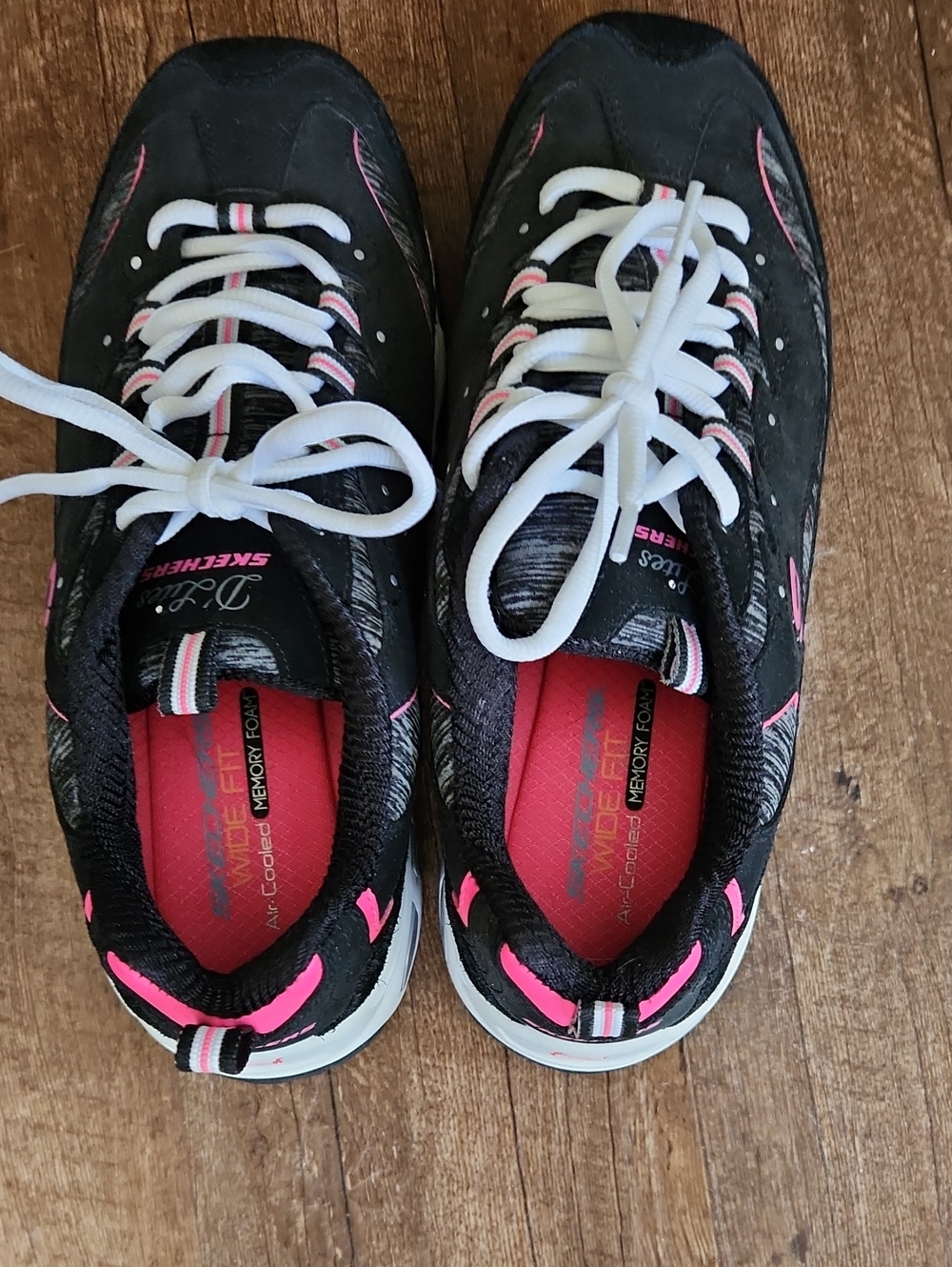 Skechers D'Lites-Me Time Sporty Sneakers Size 9.5 W